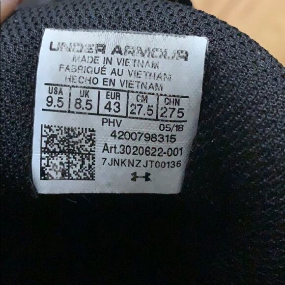 UNDER ARMOUR MENS‎ BLACK SNEAKERS SIZE 9 1/2 - Picture 7 of 7